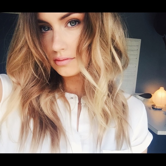 WELCOME TO MY CLOSET - Picture 7 of 10